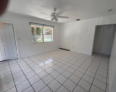 231 Sw 8th Street - Photo Thumbnail 2
