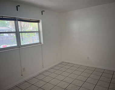 231 Sw 8th Street - Photo Thumbnail 4