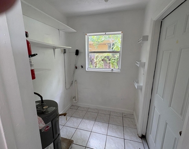 231 Sw 8th Street - Photo Thumbnail 24