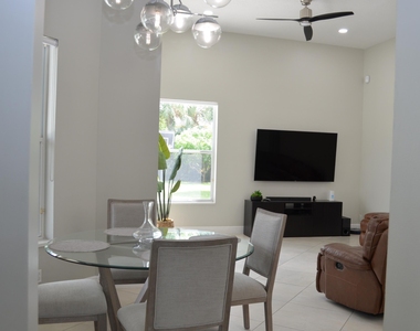 9242 Olmstead Drive - Photo Thumbnail 5