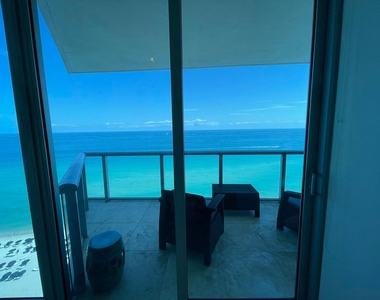 17001 Collins Avenue - Photo Thumbnail 6