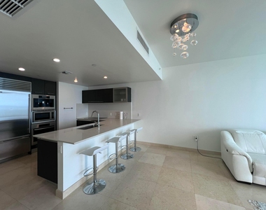 17001 Collins Avenue - Photo Thumbnail 13
