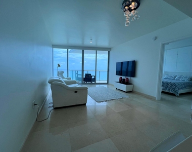 17001 Collins Avenue - Photo Thumbnail 5