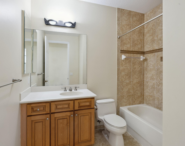 810 Nw 83rd Lane - Photo Thumbnail 17