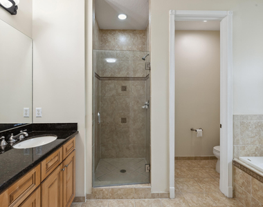 810 Nw 83rd Lane - Photo Thumbnail 12