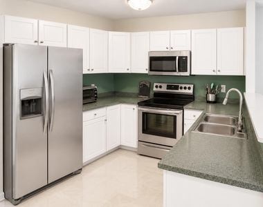 1710 Shoreside Circle - Photo Thumbnail 10
