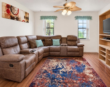 1710 Shoreside Circle - Photo Thumbnail 13