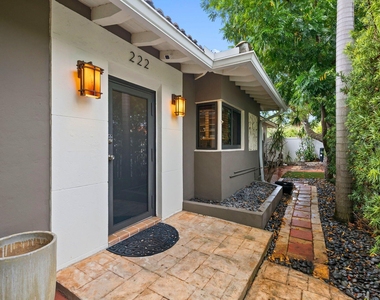222 Se 16th Avenue - Photo Thumbnail 1