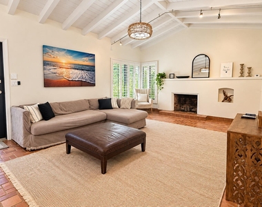 222 Se 16th Avenue - Photo Thumbnail 2
