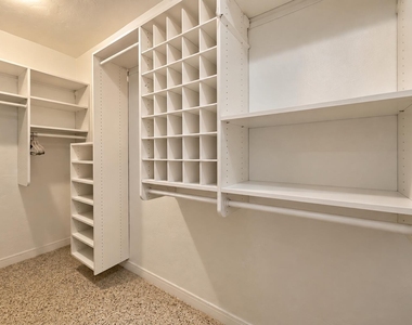 222 Se 16th Avenue - Photo Thumbnail 21