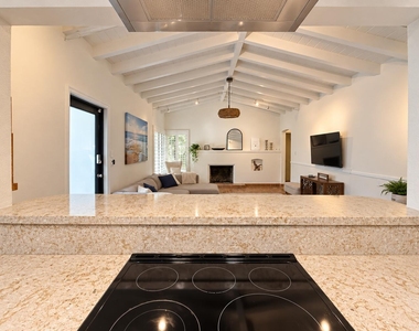 222 Se 16th Avenue - Photo Thumbnail 14
