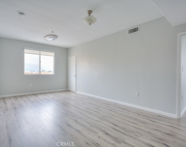 580 W Main - Photo Thumbnail 7