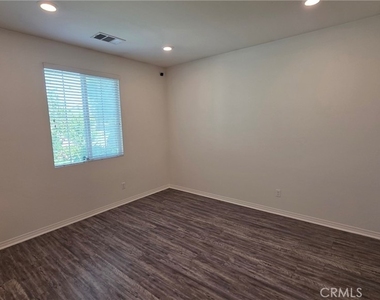 11916 Berlyn Dove Court - Photo Thumbnail 13
