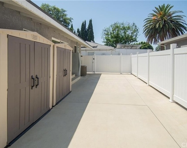 7445 Hesperia Avenue - Photo Thumbnail 14