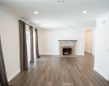 7445 Hesperia Avenue - Photo Thumbnail 4