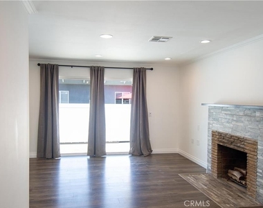 7445 Hesperia Avenue - Photo Thumbnail 2