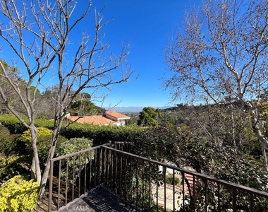 15451 Deerhorn Road - Photo Thumbnail 1