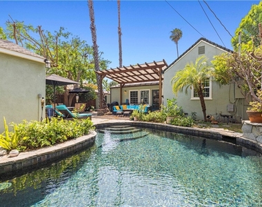 4416 Morella Avenue - Photo Thumbnail 61