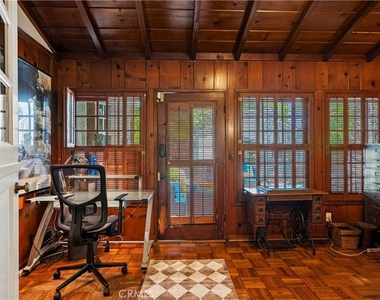 4416 Morella Avenue - Photo Thumbnail 12