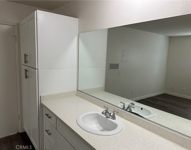 7055 Etiwanda Avenue - Photo Thumbnail 12