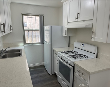 7055 Etiwanda Avenue - Photo Thumbnail 6