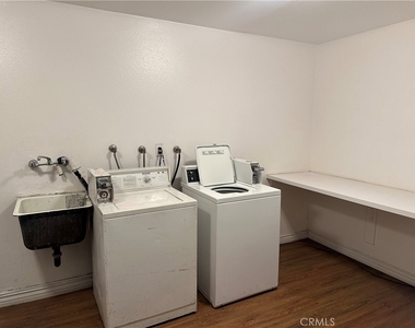 7055 Etiwanda Avenue - Photo Thumbnail 14