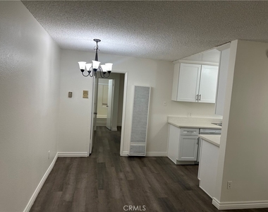 7055 Etiwanda Avenue - Photo Thumbnail 3