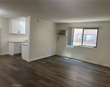7055 Etiwanda Avenue - Photo Thumbnail 2