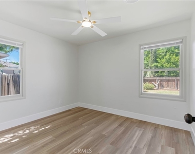 2715 Cedar - Photo Thumbnail 31