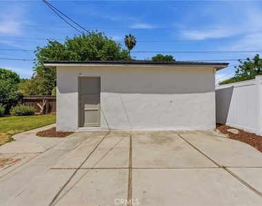 2715 Cedar - Photo Thumbnail 35