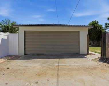 2715 Cedar - Photo Thumbnail 38