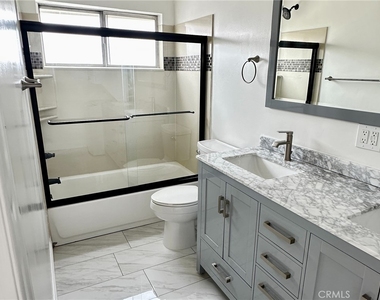 423 S Rexford Drive - Photo Thumbnail 19