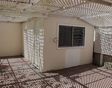 18616 Lassen Street - Photo Thumbnail 27