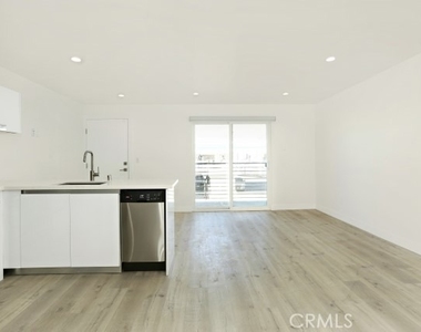 6745 Laurel Canyon Boulevard - Photo Thumbnail 1