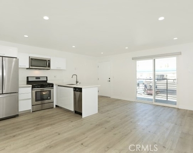 6745 Laurel Canyon Boulevard - Photo Thumbnail 1