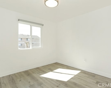 6745 Laurel Canyon Boulevard - Photo Thumbnail 3