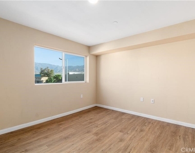 13710 Foothill - Photo Thumbnail 16