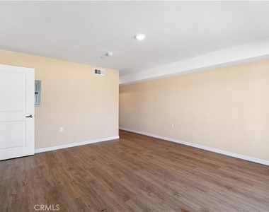 13710 Foothill - Photo Thumbnail 22