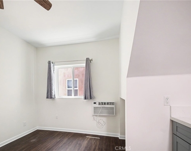 418 N Ogden - Photo Thumbnail 4