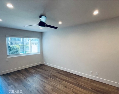 3649 Emerald Street - Photo Thumbnail 19