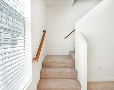 3662 Clarington - Photo Thumbnail 17