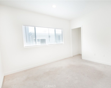3662 Clarington - Photo Thumbnail 11