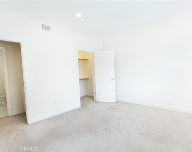 3662 Clarington - Photo Thumbnail 7