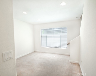3662 Clarington - Photo Thumbnail 1