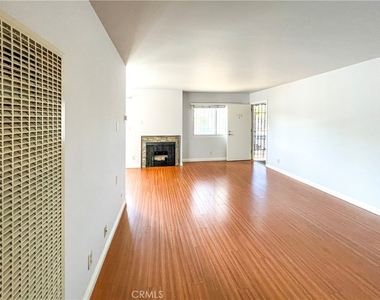 6655 W 86th Place - Photo Thumbnail 4