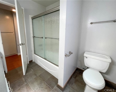 6655 W 86th Place - Photo Thumbnail 13