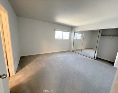 6655 W 86th Place - Photo Thumbnail 10