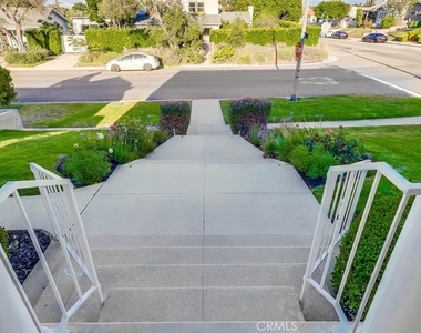 1239 S Patton Avenue - Photo Thumbnail 4