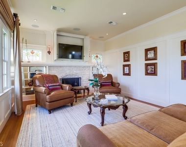 1239 S Patton Avenue - Photo Thumbnail 9