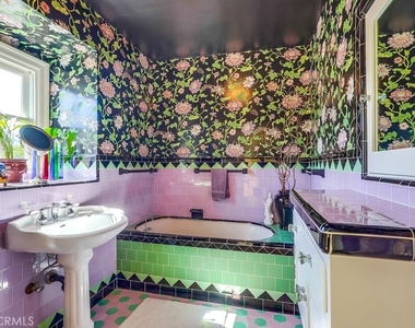 1239 S Patton Avenue - Photo Thumbnail 38